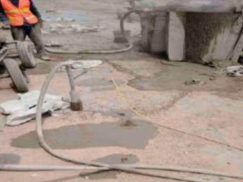 华安水泥混凝土路面板底注浆技术 路面脱空注浆整治方案